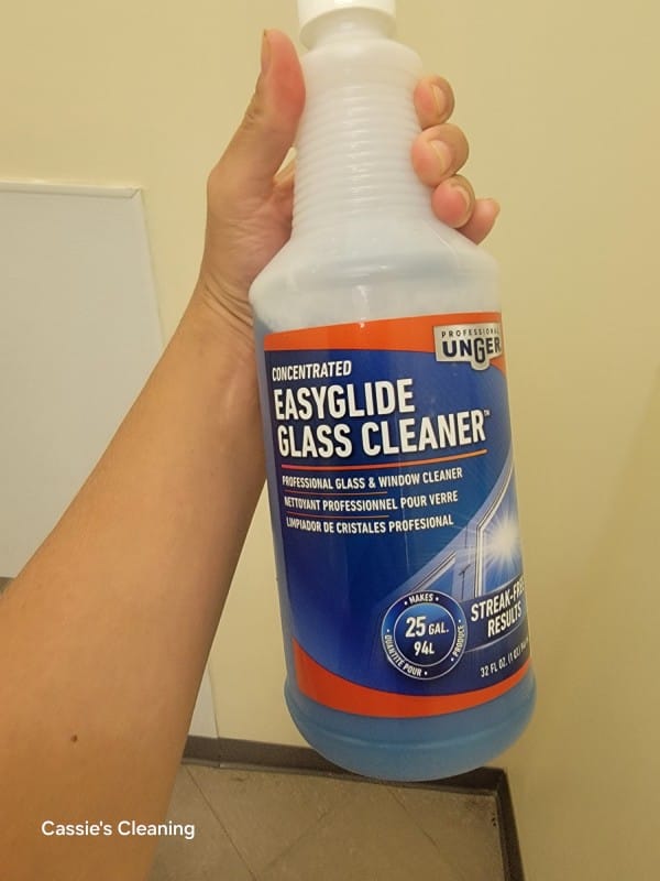 Cleaning solution for windows Cleaning solution for windows